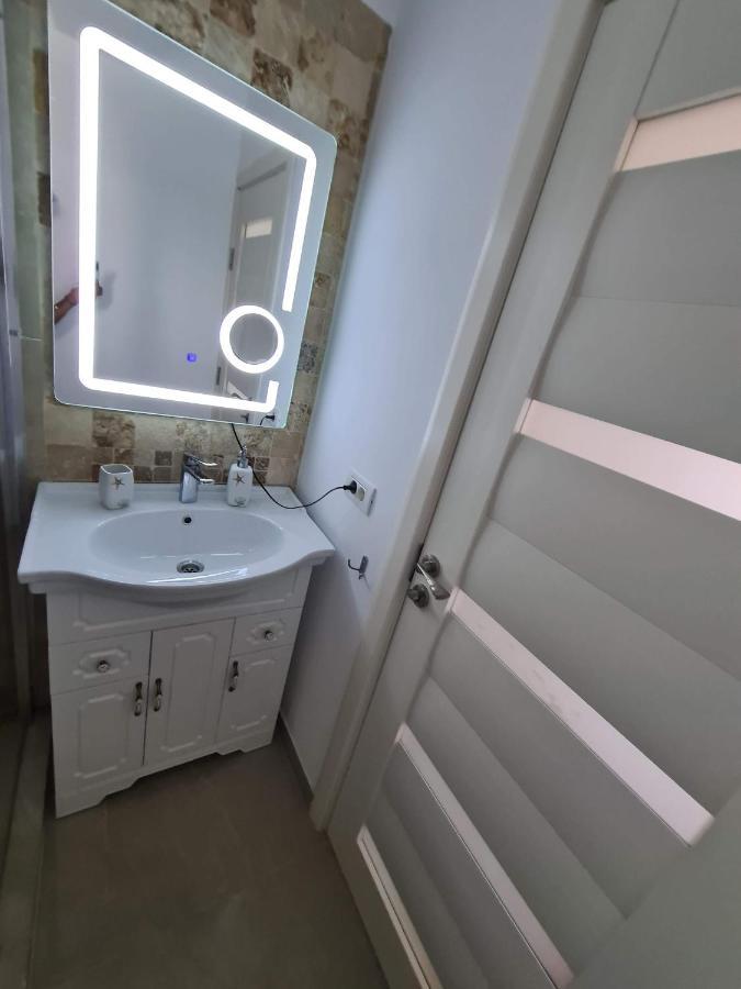 Briza pe promenada Apartment Navodari Bagian luar foto